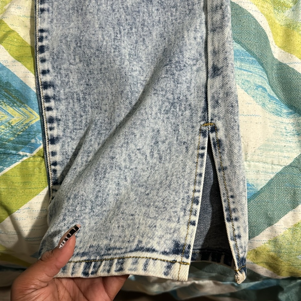 PrettyLittleThing Jeans - Picture 2 of 7